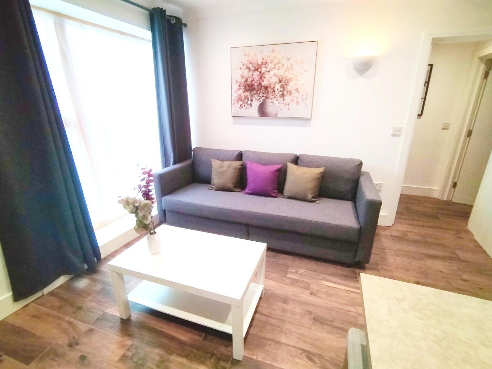 Apartament Luxury Near Centre, Near Train Station, E1 *
