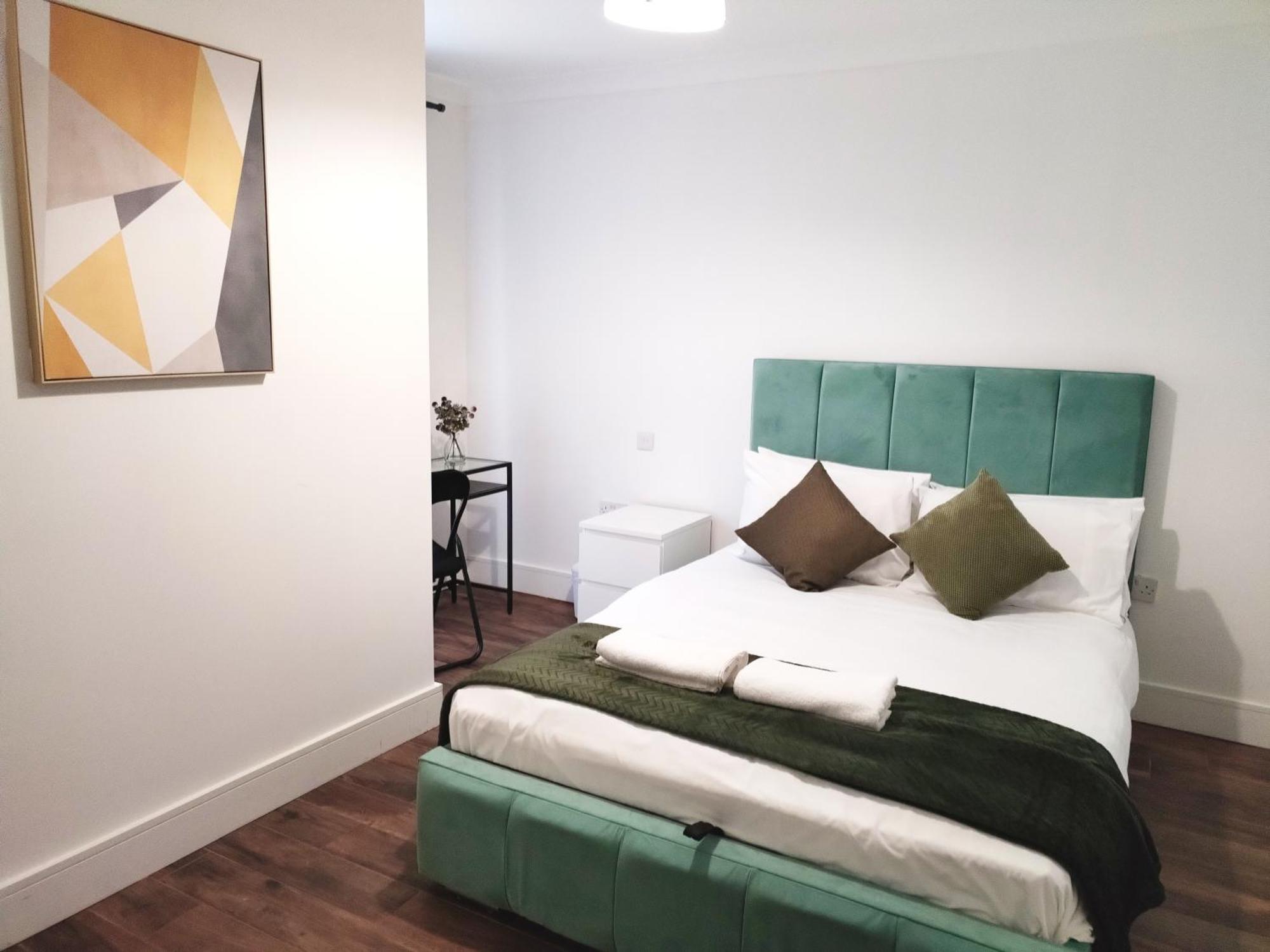 Apartament Luxury Near Centre, Near Train Station, E1 *