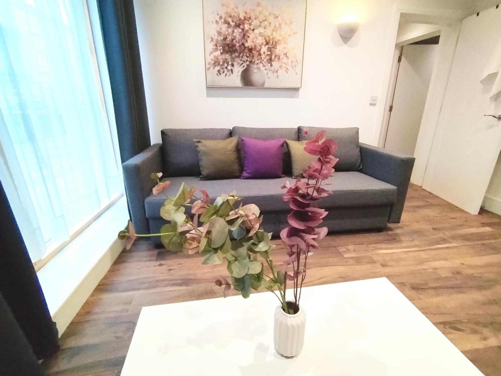Luxury Near Centre, Near Train Station, E1 * Londra