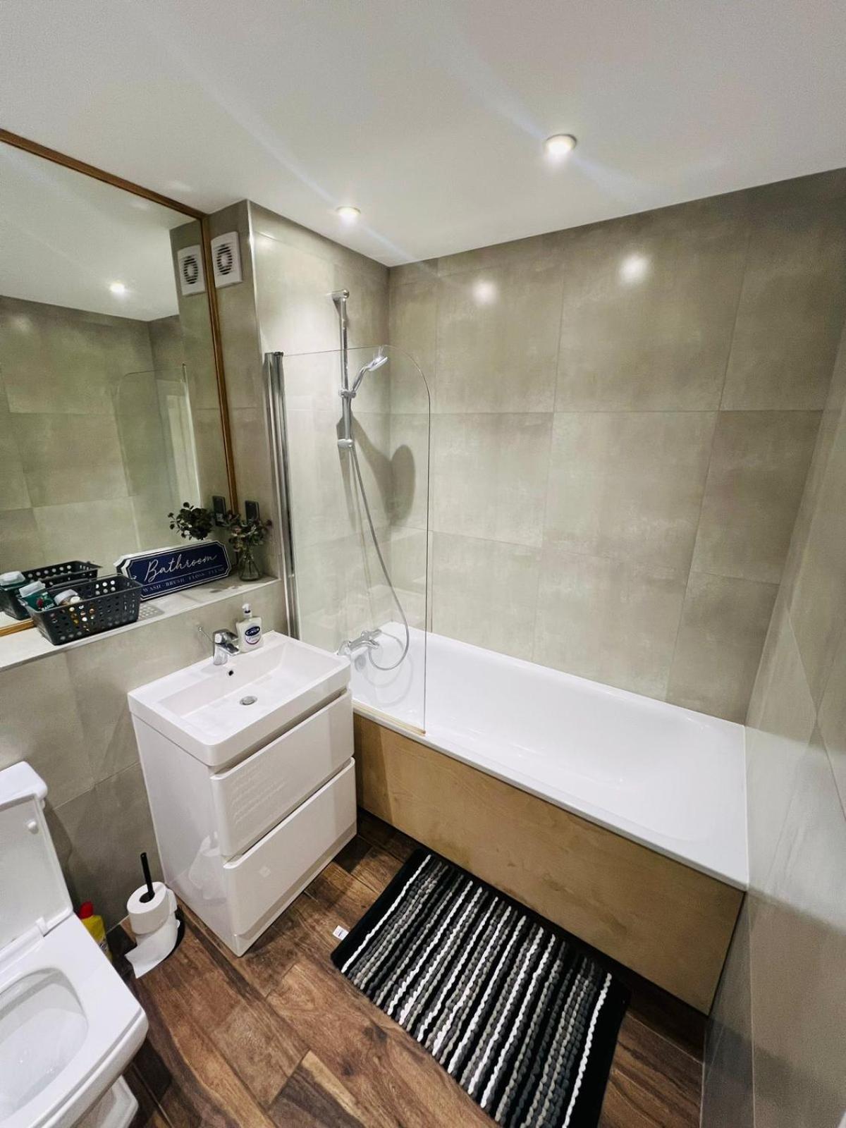 Luxury Near Centre, Near Train Station, E1 Londra